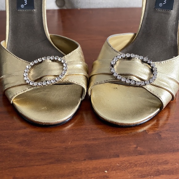 Gorgeous Gold Heels! - Picture 10 of 15